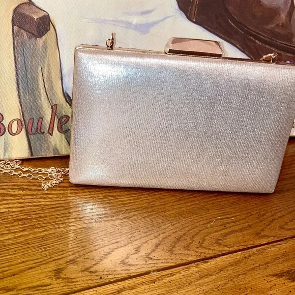 Embellished Crossbody/Clutch NWOT Purples, Pink and Rhinestones - - Picture 7 of 16